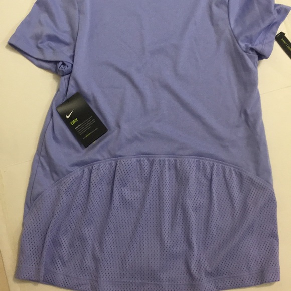 ♦️NWT Nike short sleeve mesh panel training Tee - Picture 4 of 4